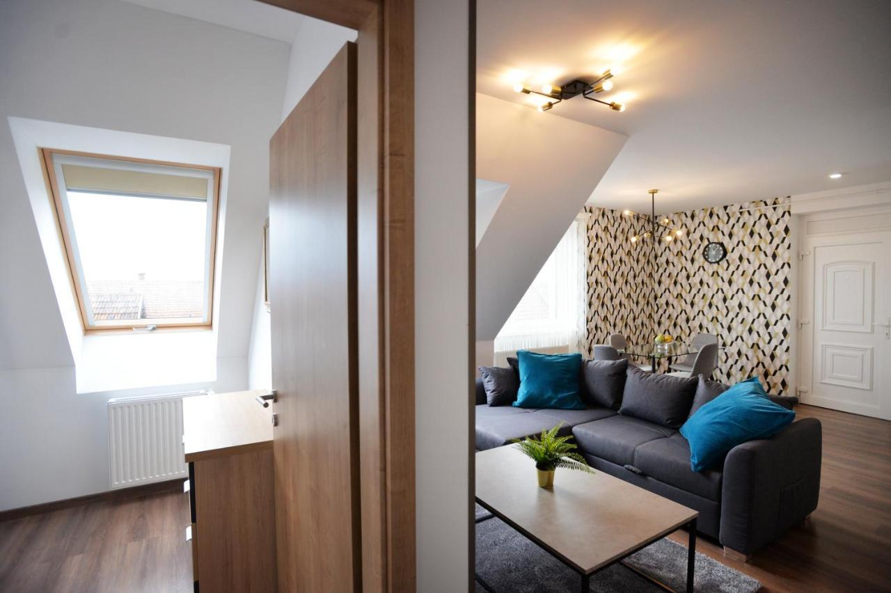 One Luxury Suites Eger Exterior photo