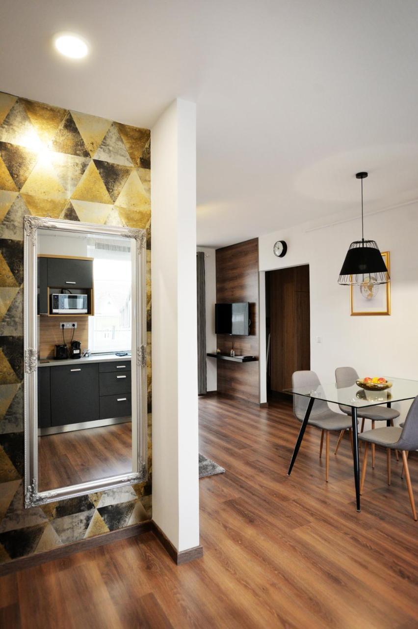One Luxury Suites Eger Exterior photo