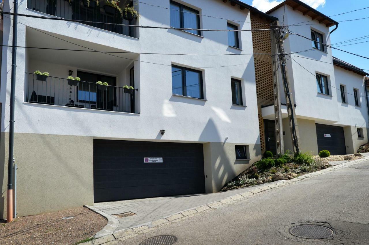 One Luxury Suites Eger Exterior photo